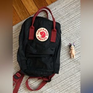 Black and Red Kanken Mini